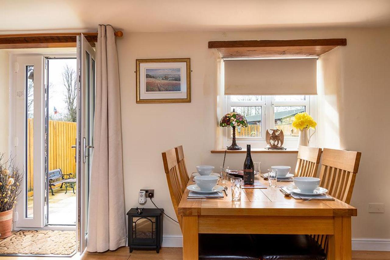 Tregarnedd Cottage Llangefni Esterno foto
